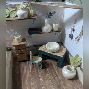 Miniature Pottery Set 6 PC White Opalized